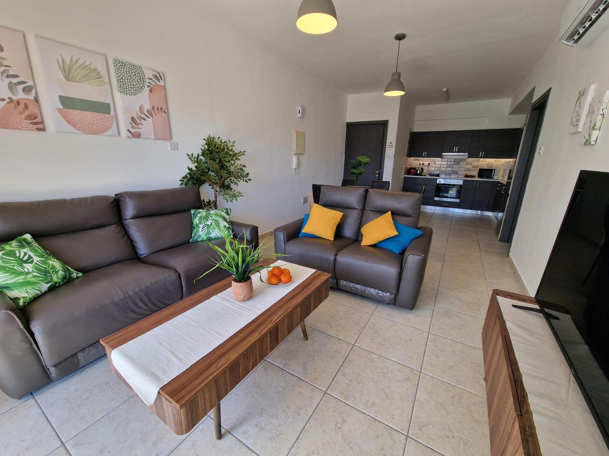 Tropical Paradise 200M From Finikoudes Beach Larnaca Exterior foto