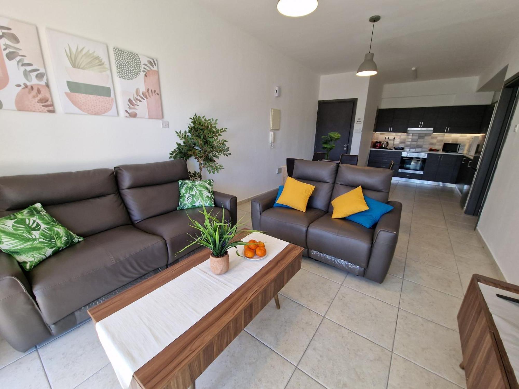 Tropical Paradise 200M From Finikoudes Beach Larnaca Exterior foto