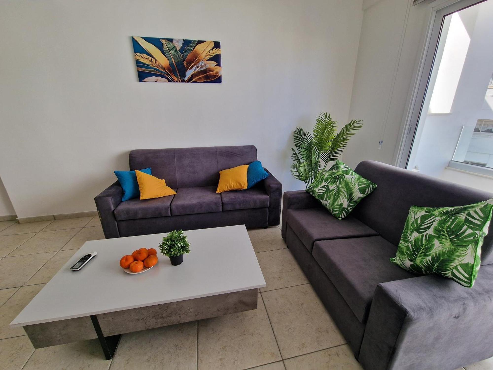 Tropical Paradise 200M From Finikoudes Beach Larnaca Exterior foto