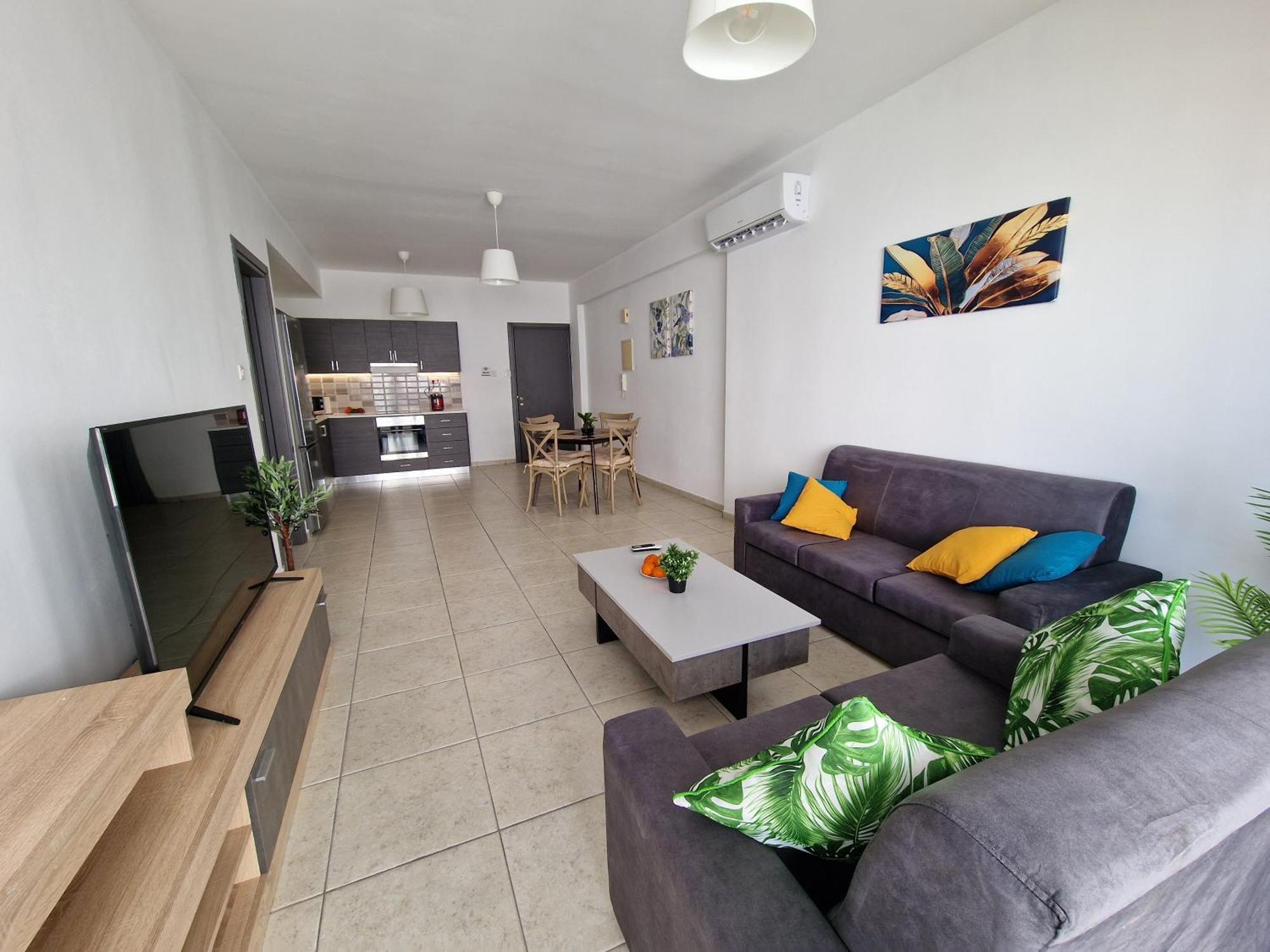 Tropical Paradise 200M From Finikoudes Beach Larnaca Exterior foto