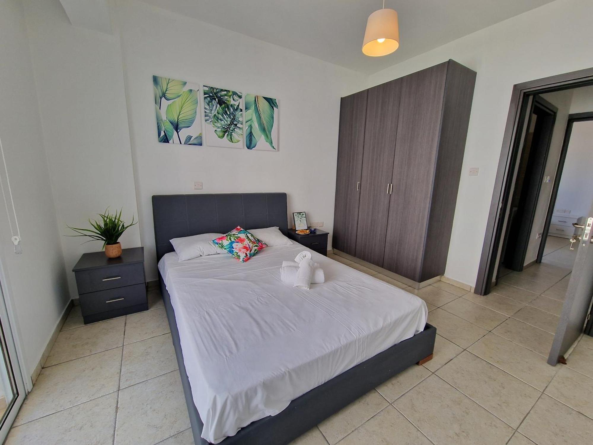 Tropical Paradise 200M From Finikoudes Beach Larnaca Exterior foto